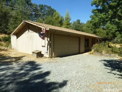 4059 Chestnut Ln, Placerville, CA 95667 photo 2
