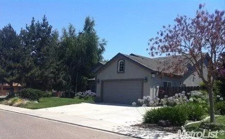 3712 Affirmed Dr, Modesto, CA 95355 photo 2