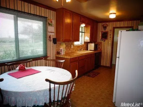 15015 E Peltier Rd, Acampo, CA 95220 photo 5