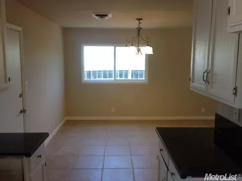 1148 Muir Ct, Manteca, CA 95337 photo 7