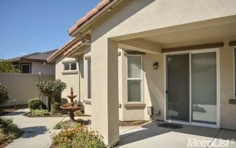 2324 Degroot Ln, Manteca, CA 95336 photo 4