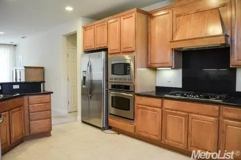 2324 Degroot Ln, Manteca, CA 95336 photo 8