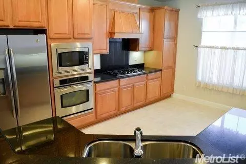 2324 Degroot Ln, Manteca, CA 95336 photo 6