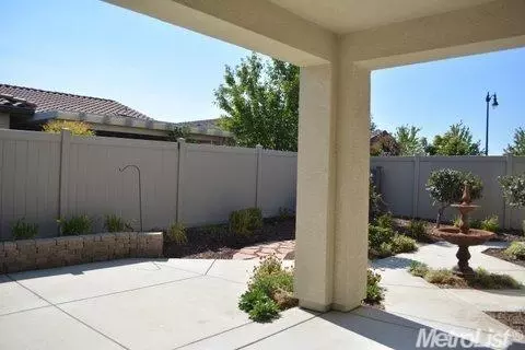 2324 Degroot Ln, Manteca, CA 95336 photo 3