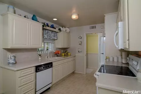6069 Northcrest Cir, Carmichael, CA 95608 photo 11