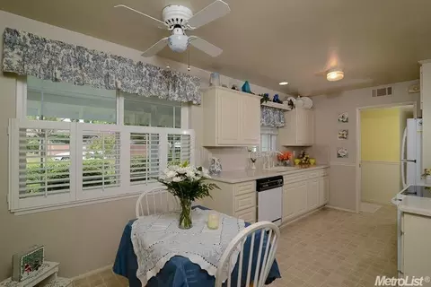 6069 Northcrest Cir, Carmichael, CA 95608 photo 9