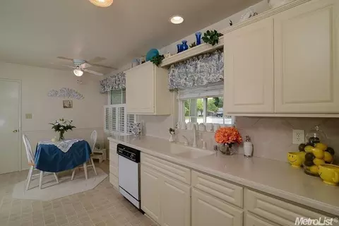6069 Northcrest Cir, Carmichael, CA 95608 photo 12