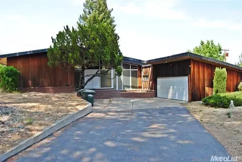 6741 Lakeview Dr, Carmichael, CA 95608 photo 2