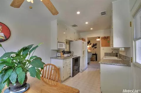 6126 Sylvester Way, Carmichael, CA 95608 photo 9