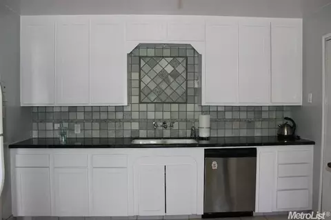 2124 Moffett Rd, Ceres, CA 95307 photo 3
