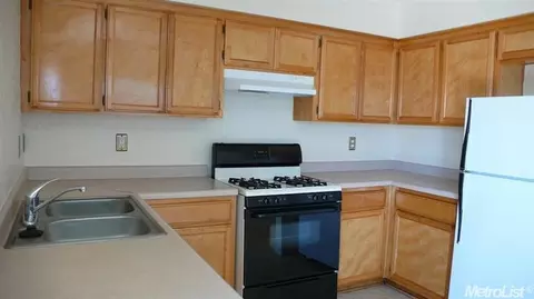 570 Monique Ct, Merced, CA 95341 photo 7
