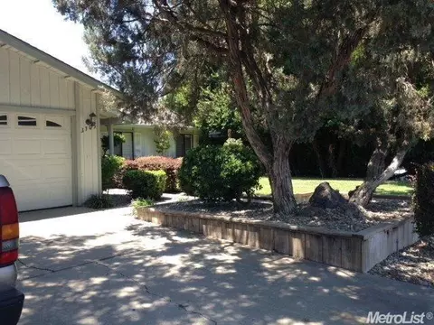 3705 Carson Oak Dr, Modesto, CA 95355 photo 2