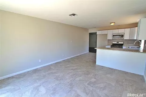 1910 Alegre Dr, Tracy, CA 95376 photo 9