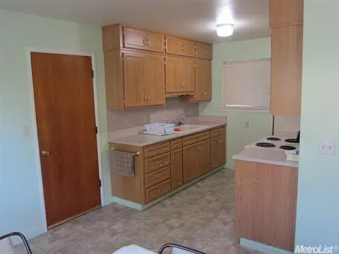 1003 L St, Davis, CA 95616 photo 5