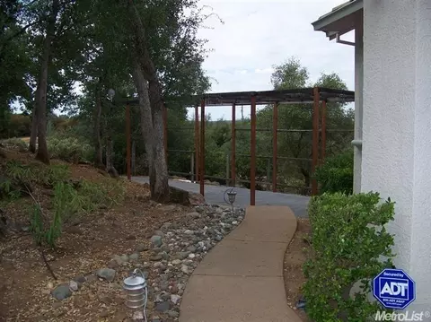 2441 Roundhill Cir, Placerville, CA 95667 photo 2