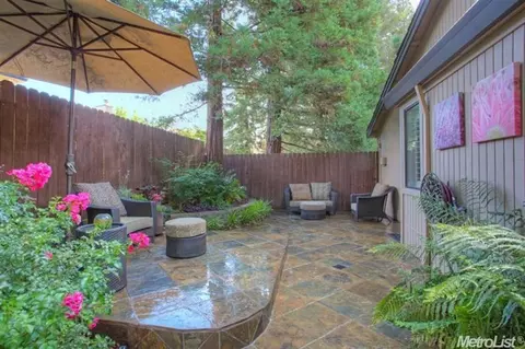 8907 Cliffside Ln, Fair Oaks, CA 95628 photo 11