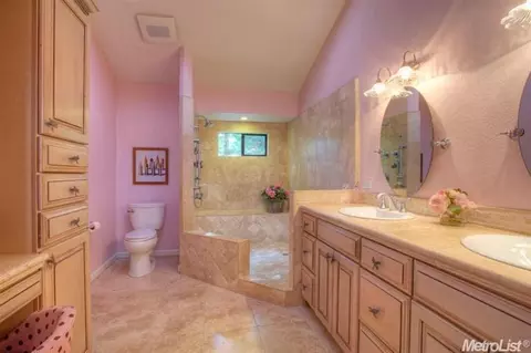 8907 Cliffside Ln, Fair Oaks, CA 95628 photo 14