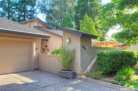 8907 Cliffside Ln, Fair Oaks, CA 95628 photo 7