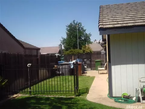 189 Sparrow Dr, Galt, CA 95632 photo 13
