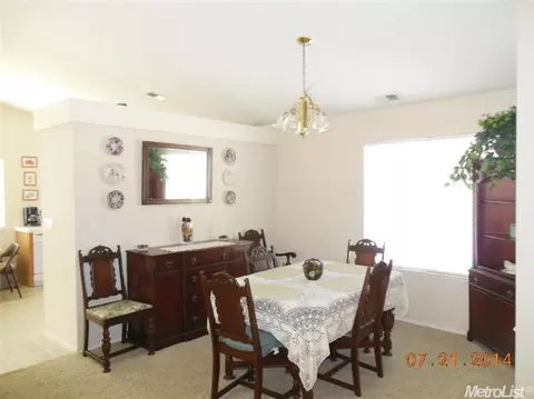 935 Pinecrest Ct, Lathrop, CA 95330 photo 4