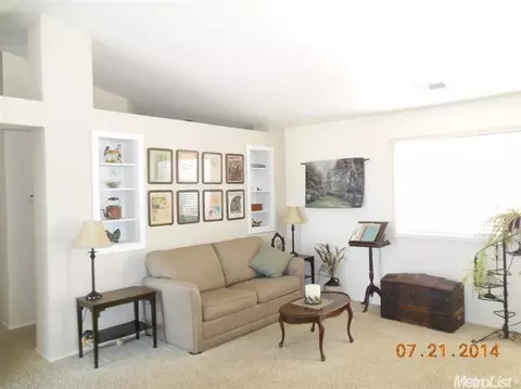 935 Pinecrest Ct, Lathrop, CA 95330 photo 2