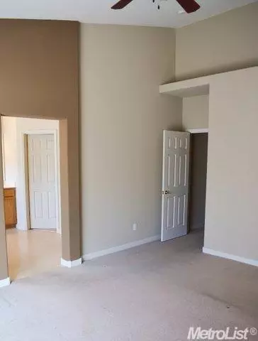 1070 Meadowbrook Dr, Manteca, CA 95336 photo 14