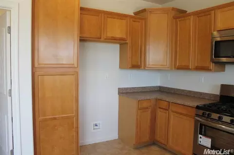 4316 Strathmore Pl, Merced, CA 95348 photo 4