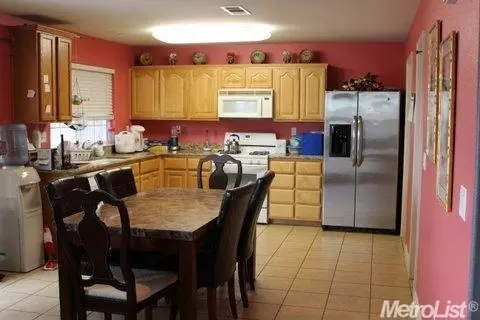 1297 Sunup Dr, Merced, CA 95348 photo 4