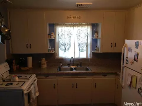 1269 South Ave, Gustine, CA 95322 photo 5
