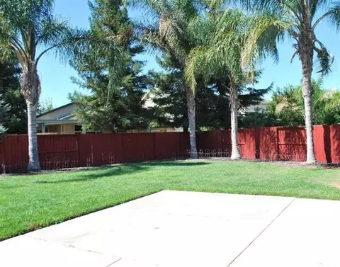 2073 Sanctuary Pl, Manteca, CA 95337 photo 17
