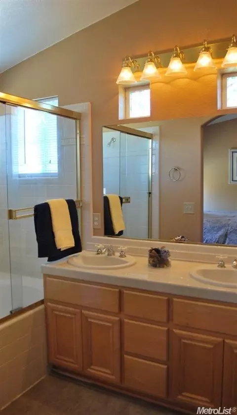 2073 Sanctuary Pl, Manteca, CA 95337 photo 13