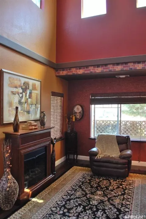 2073 Sanctuary Pl, Manteca, CA 95337 photo 2