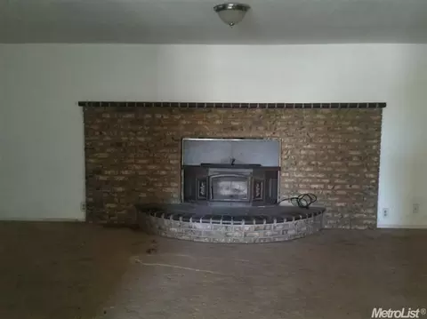4808 Cameron Ct, Modesto, CA 95357 photo 4
