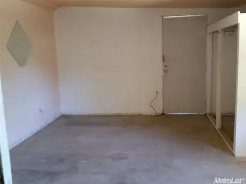 4808 Cameron Ct, Modesto, CA 95357 photo 5