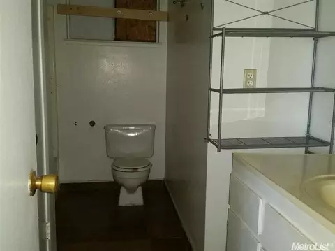 4808 Cameron Ct, Modesto, CA 95357 photo 9