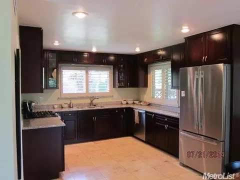 3536 Wycliffe Dr, Modesto, CA 95355 photo 2