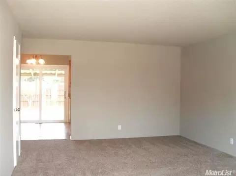 1275 S Sunset Dr, Lodi, CA 95240 photo 3