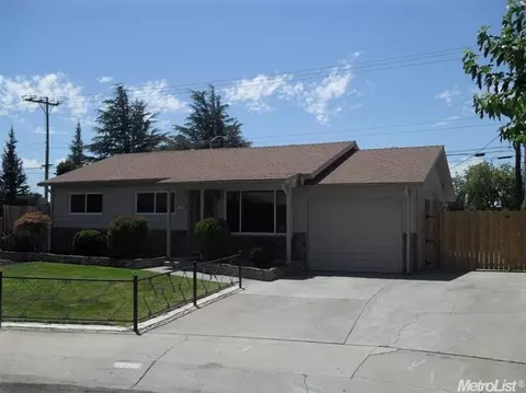 1275 S Sunset Dr, Lodi, CA 95240 photo 1