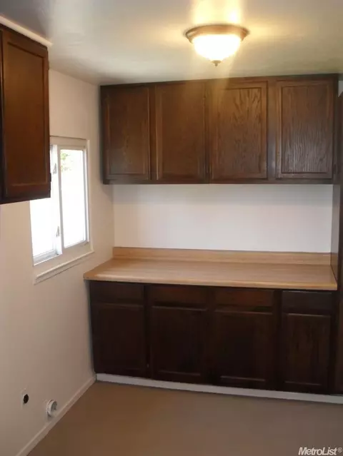 1275 S Sunset Dr, Lodi, CA 95240 photo 7
