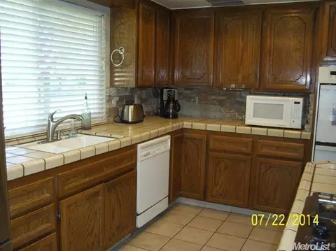 3901 Beyer Park Dr, Modesto, CA 95355 photo 8
