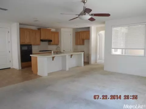 1075 Limestone Dr, Folsom, CA 95630 photo 6