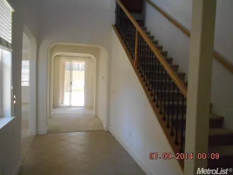 1075 Limestone Dr, Folsom, CA 95630 photo 8