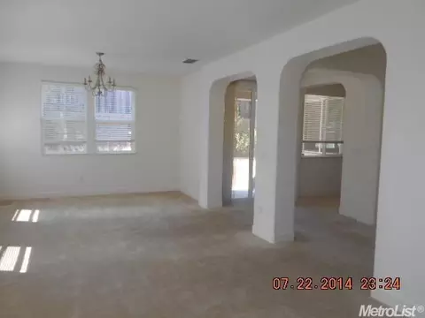 1075 Limestone Dr, Folsom, CA 95630 photo 3