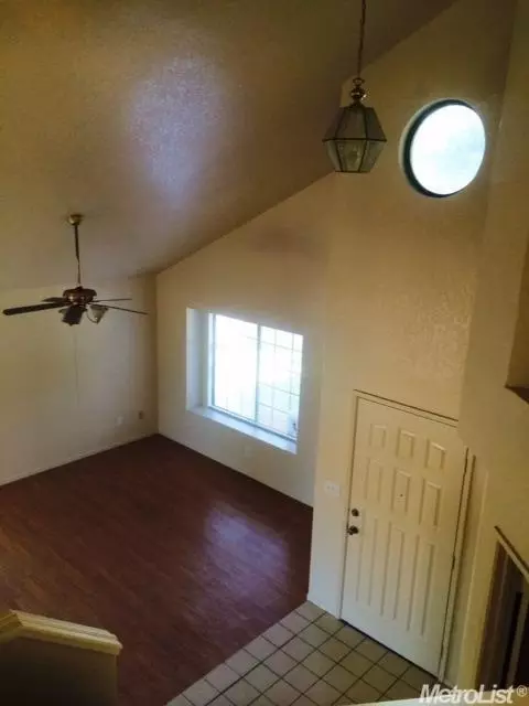 916 Vindel Ln, Modesto, CA 95350 photo 6