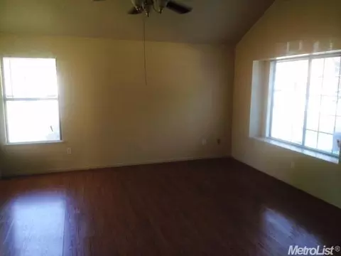 916 Vindel Ln, Modesto, CA 95350 photo 3