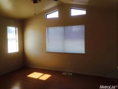 916 Vindel Ln, Modesto, CA 95350 photo 9