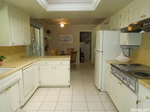 3105 Williamsburg Way, Modesto, CA 95355 photo 10