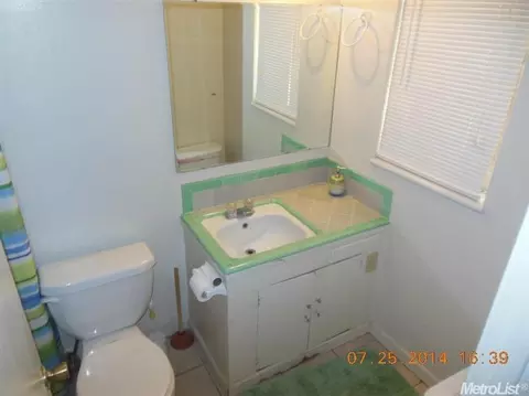 1720 Shirley St, Merced, CA 95341 photo 2