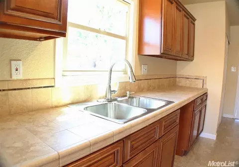 1620 Waverly Dr, Modesto, CA 95358 photo 6
