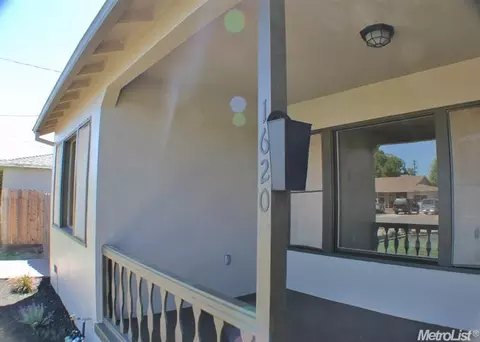 1620 Waverly Dr, Modesto, CA 95358 photo 4
